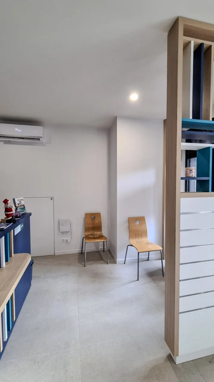 Clinique Vétérinaire Univet Colombes : Aménagement Design+Build par Xiléades, Agence Architecture Paris — vue 9
