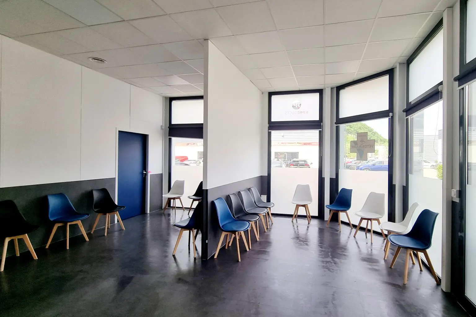 Rénovation & Aménagement Clinique Vétérinaire MUV Échirolles | Agence Design+Build — Médical & Vétérinaire por Xiléades