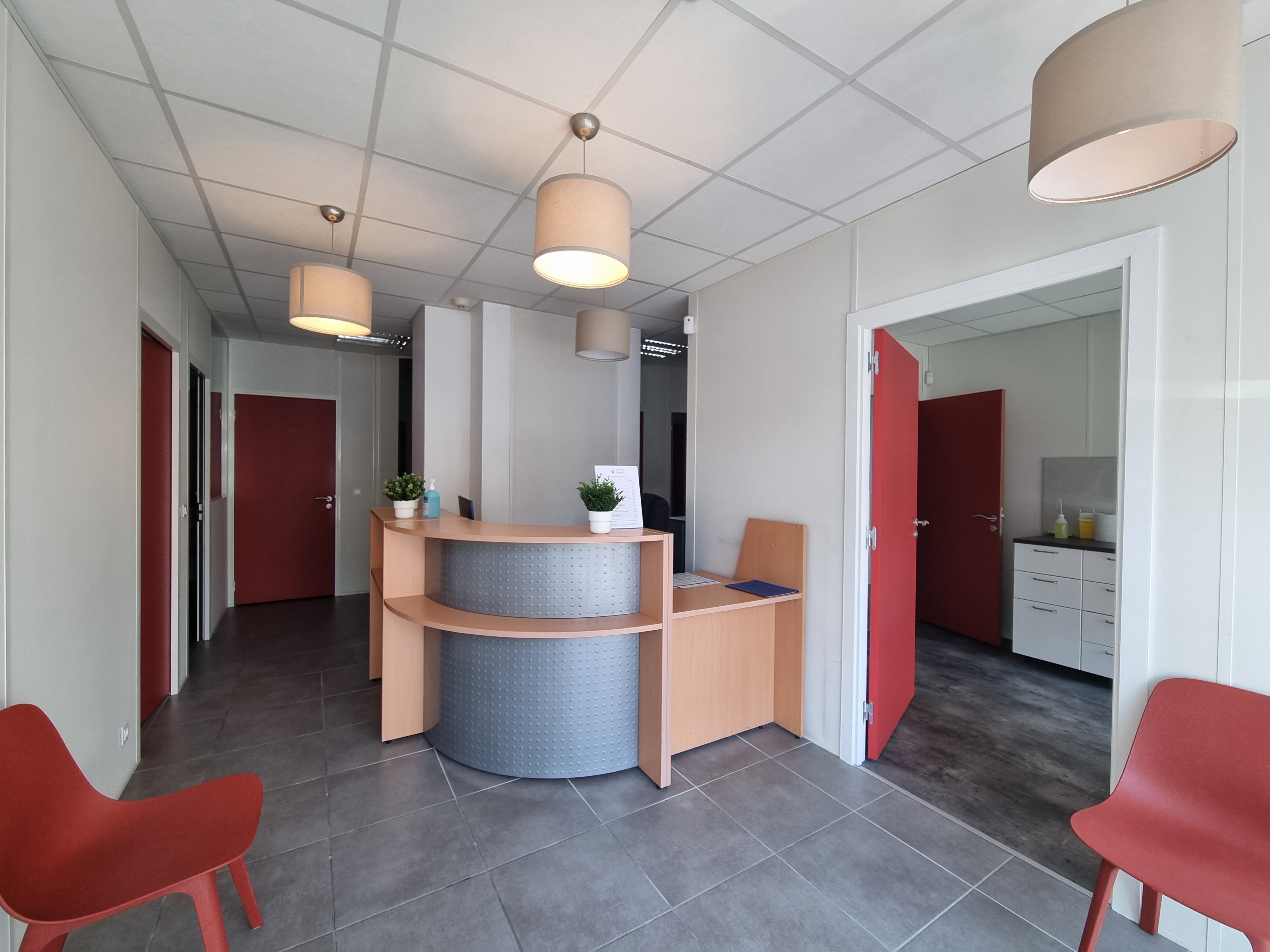 MUV Maisons-Alfort (94) : Conception & Réalisation | Xiléades Agence Design+Build — Médical & Vétérinaire por Xiléades
