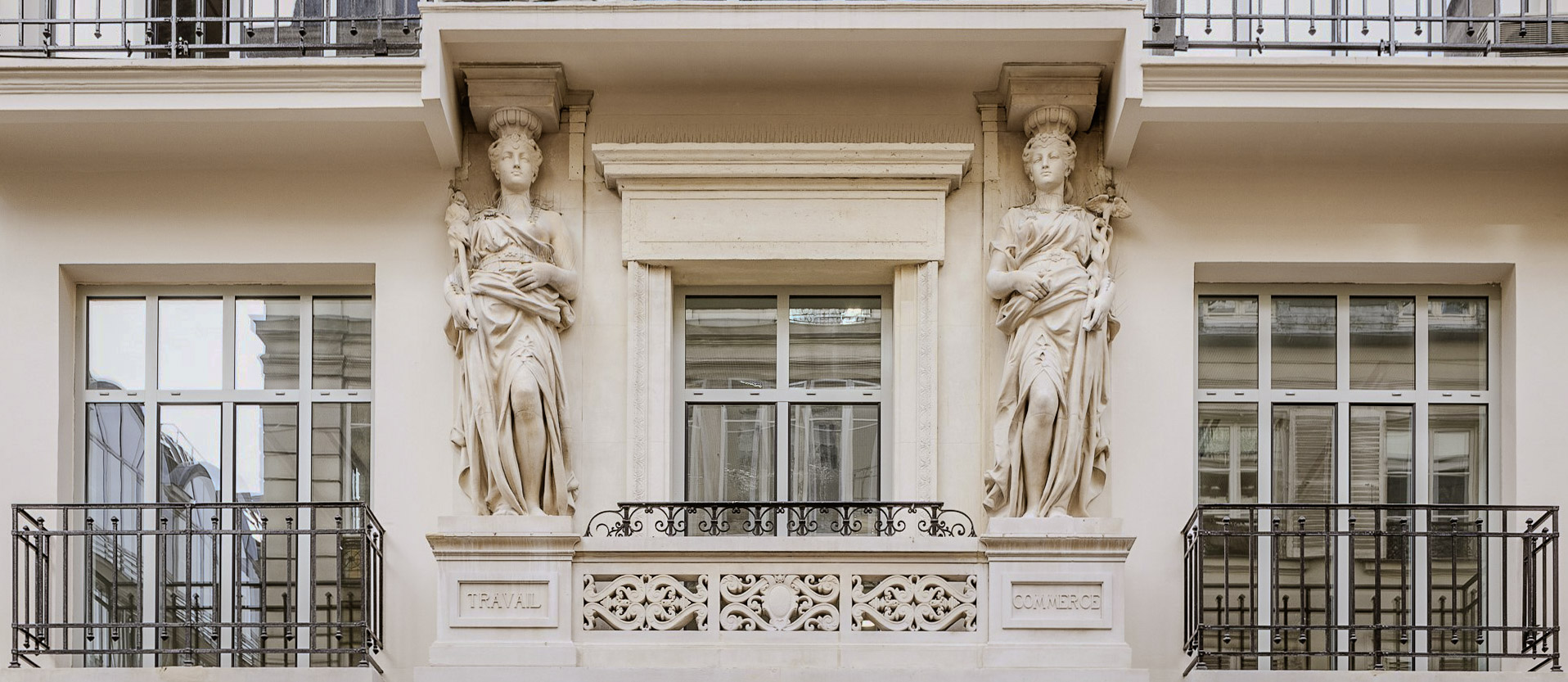 Rénovation Immeuble de Bureaux Haussmannien Paris 10e | Agence Architecture Design+Build