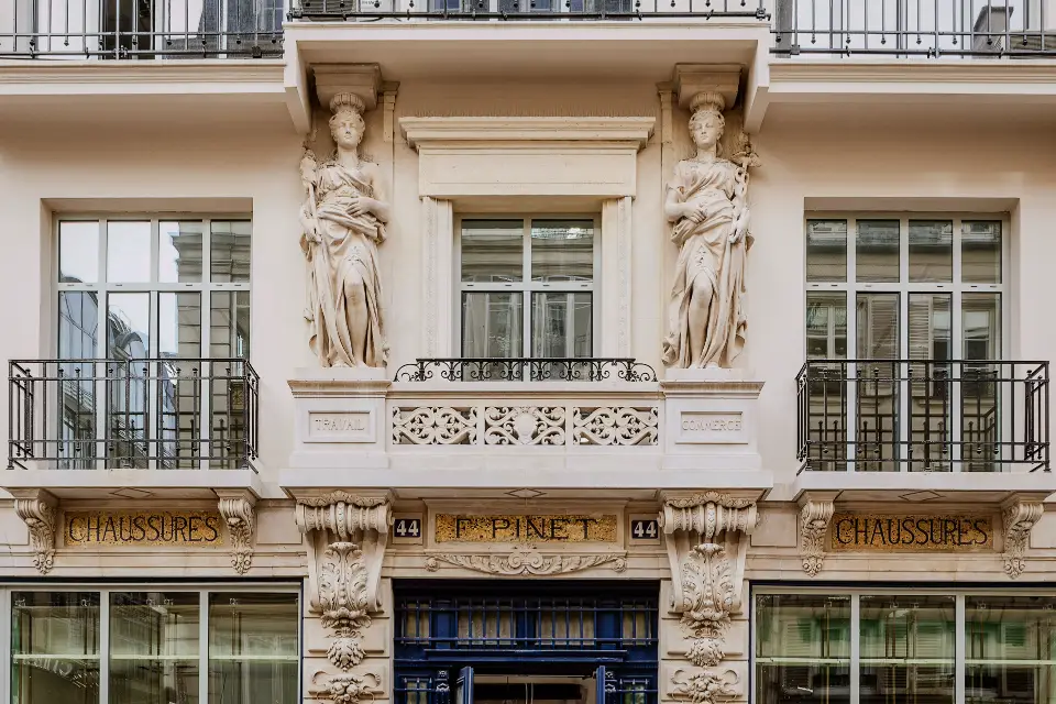 Rénovation Immeuble de Bureaux Haussmannien Paris 10e | Agence Architecture Design+Build — view 2